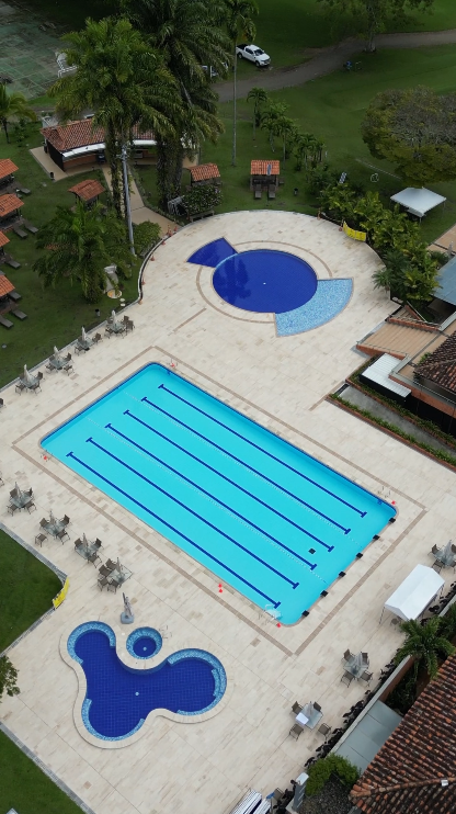PISCINA AEREA